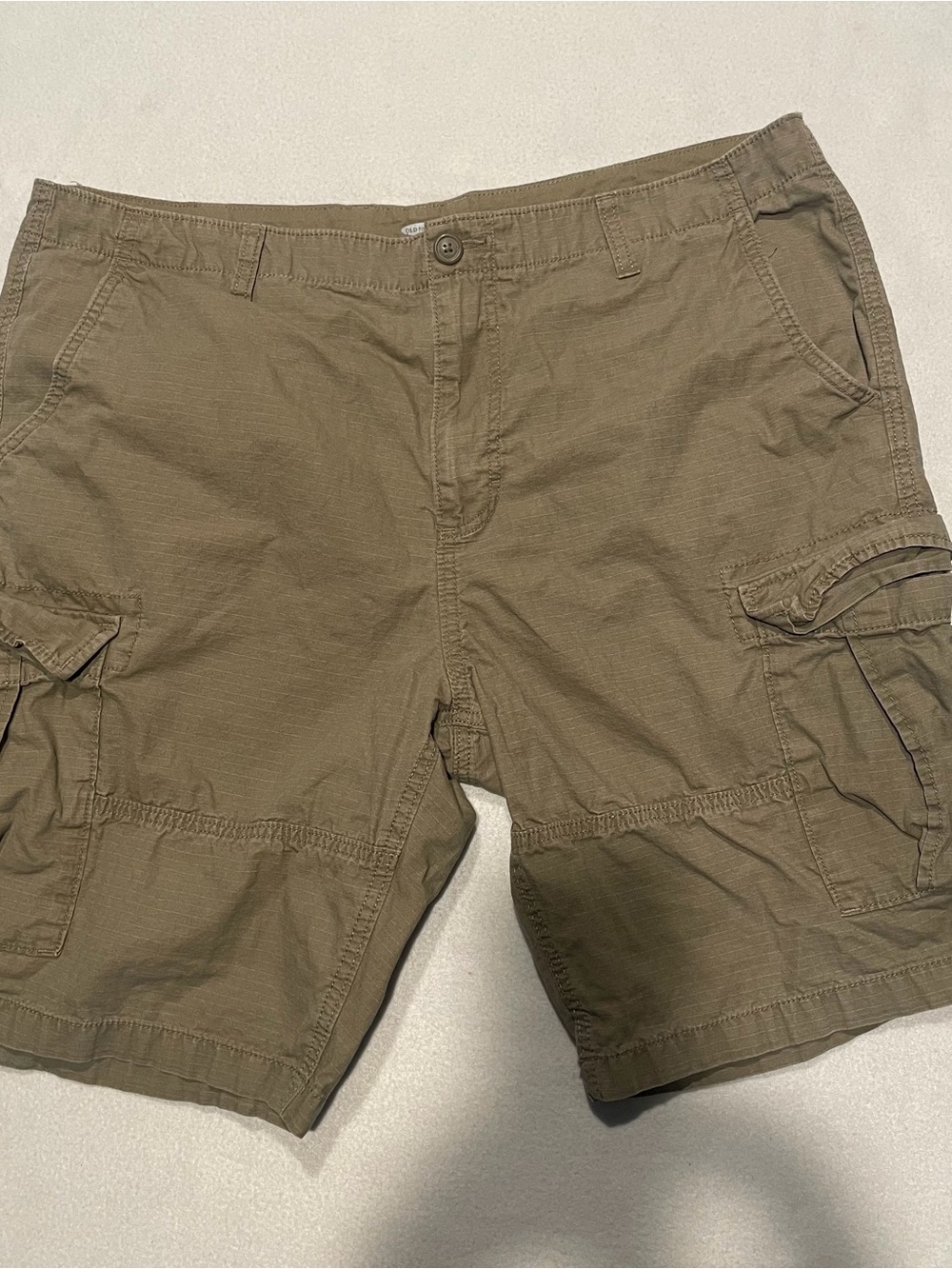 Old Navy, Men's Cargo Shorts in Olive Brown, 40